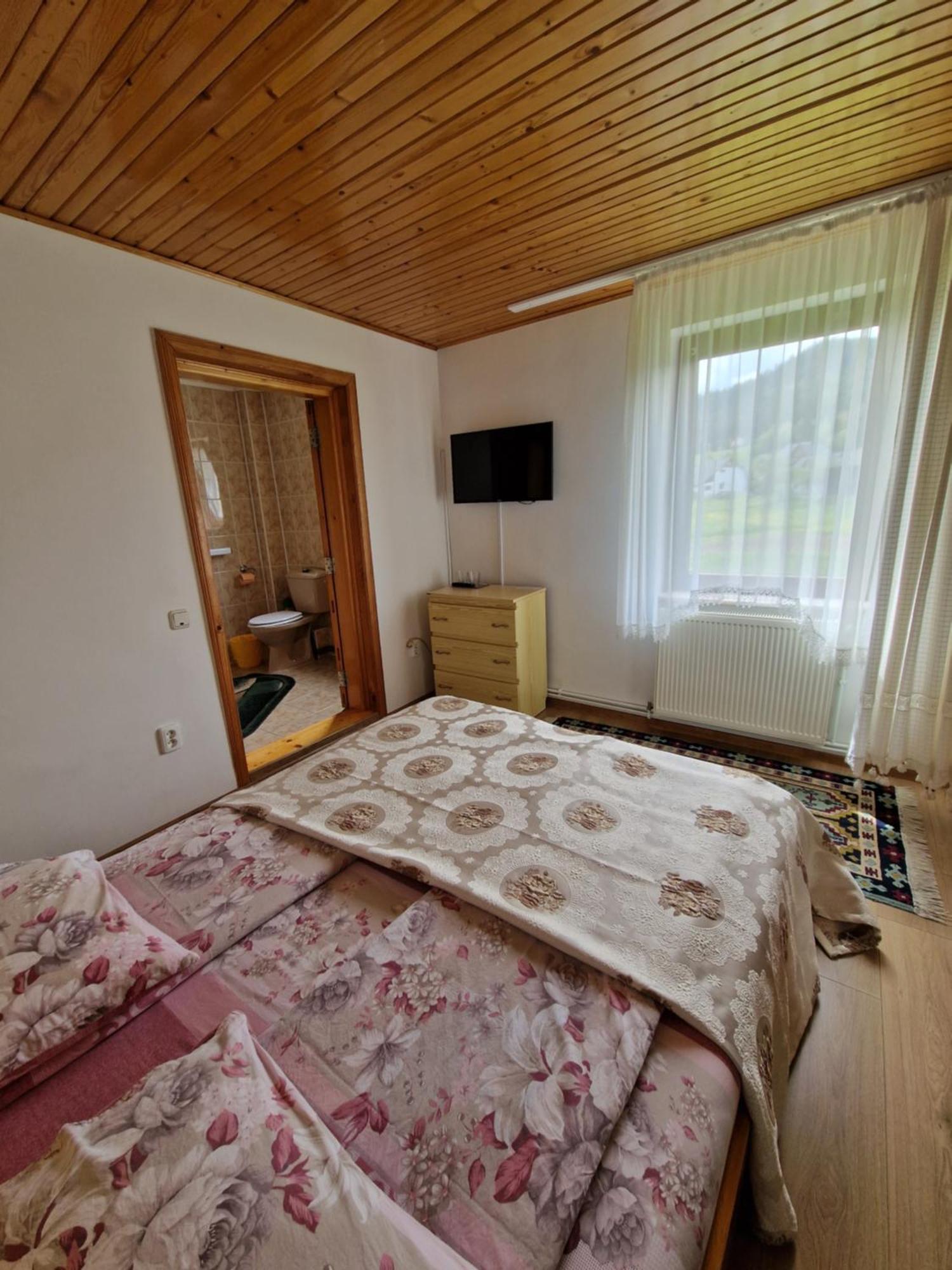 Voro Mold Hotel Gura Humorului Kültér fotó