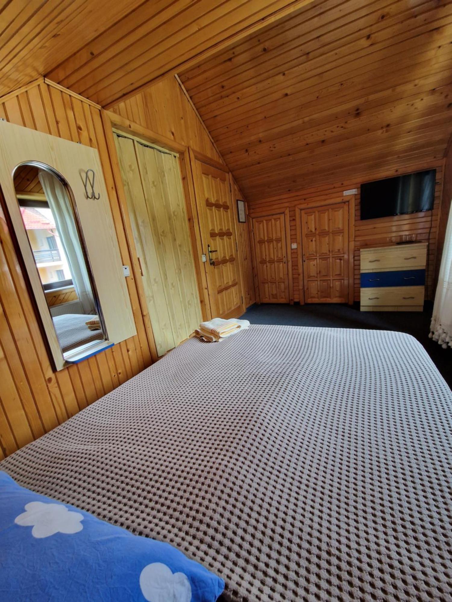 Voro Mold Hotel Gura Humorului Kültér fotó